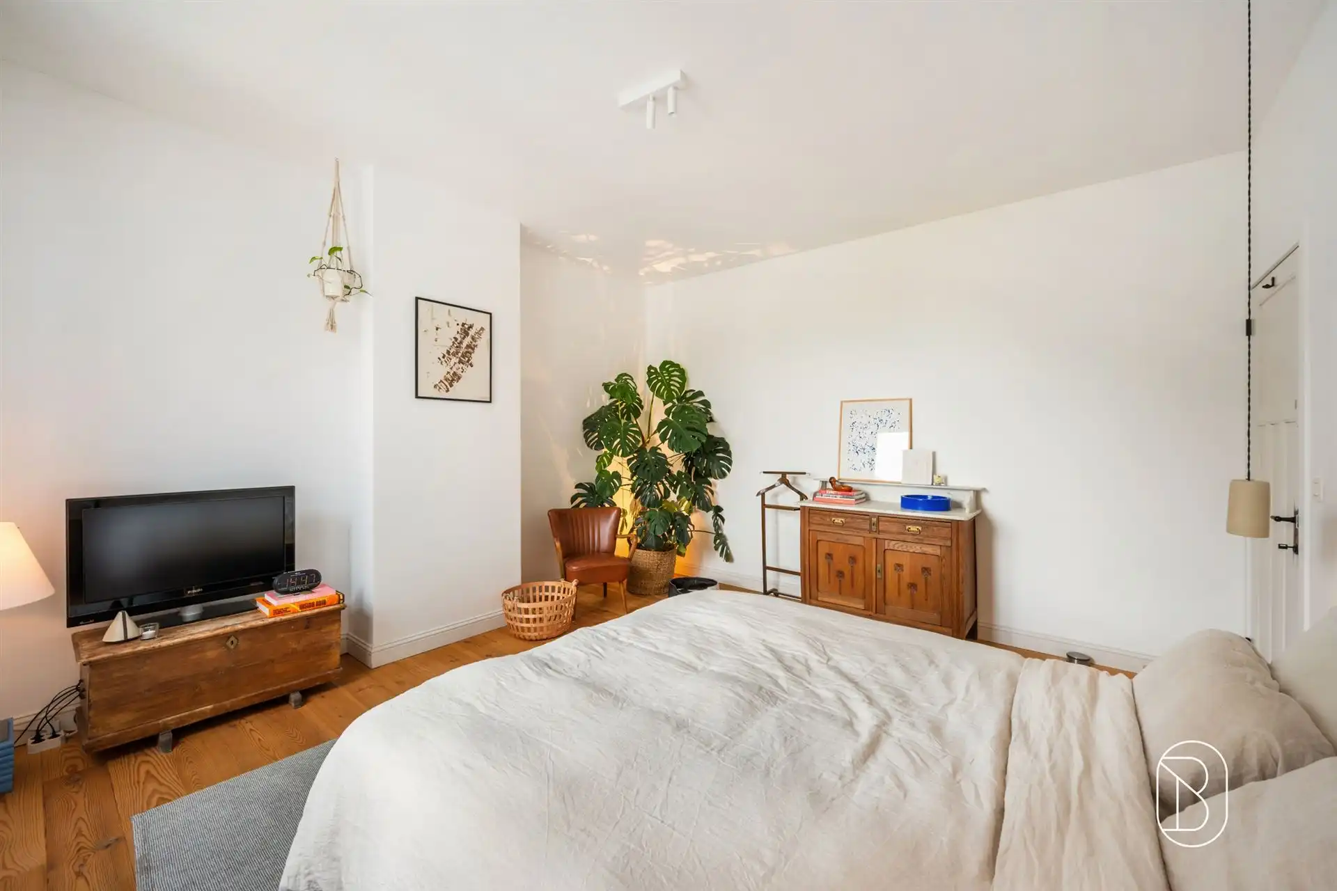 Smaakvol gerenoveerde woning met 4 slpk en gezellige tuin foto 18