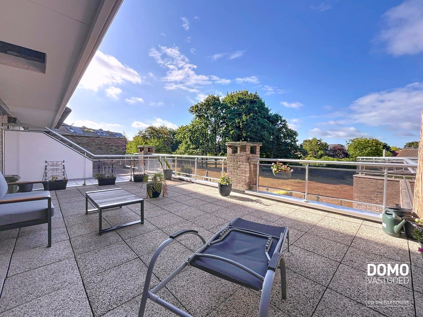 INSTAPKLAAR EN ENERGIEZUINIG 1 SLAAPKAMER APPARTEMENT MET RUIM TERRAS, ONDERGRONDSE AUTOSTANDPLAATS EN KELDERBERGING TE HASSELT foto 10