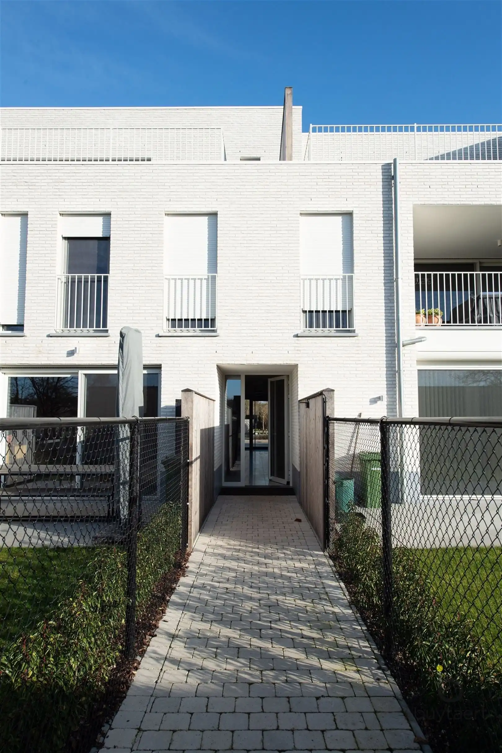 Recent 1 slaapkamer appartement met prachtig uitzicht! foto 36