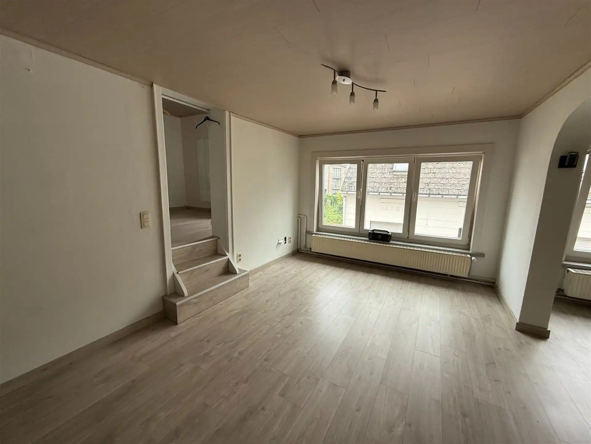 Appartement van 78 vierkante meter met 1 slaapkamer. foto 3