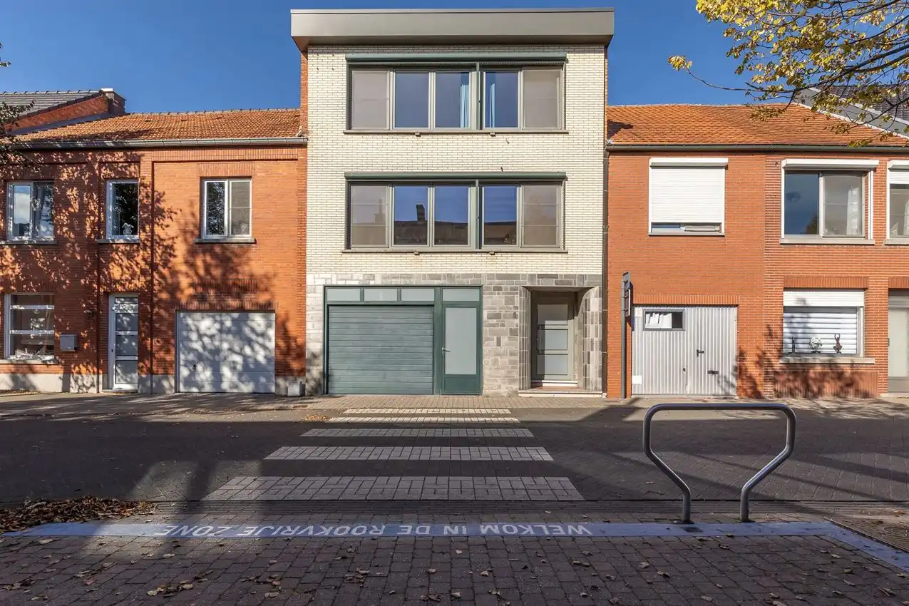 Bel-etage woning in centrum Zichem met 3 slpk en garage foto {{pictureIndex}}