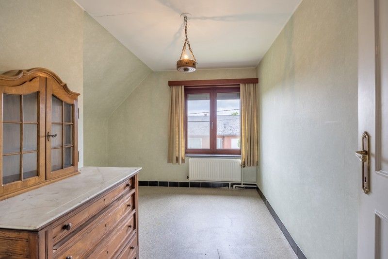 Woning, open bebouwing met naastliggende, grote loods op 18are foto 26