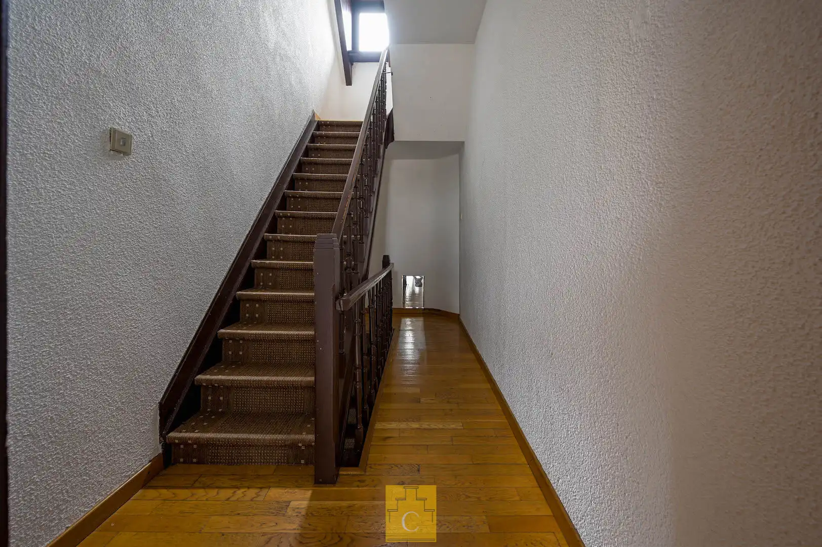 karaktervol handelspand met woonst en parking voor 2 wagens op toplocatie in Brugge (Kristus Koning) foto 5