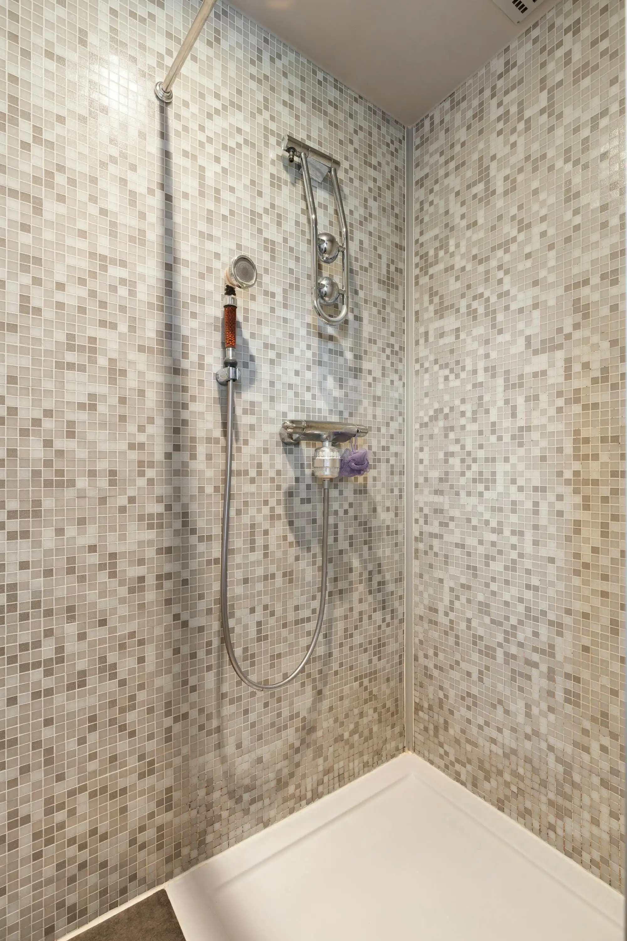 Prachtig afgewerkte en onderhouden villa in Moerzeke foto 24