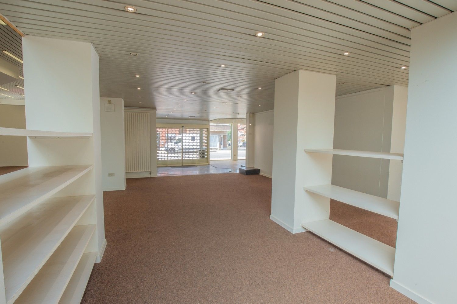 Commerciële toplocatie van 694 m² op hoekligging in Aarschot foto 14