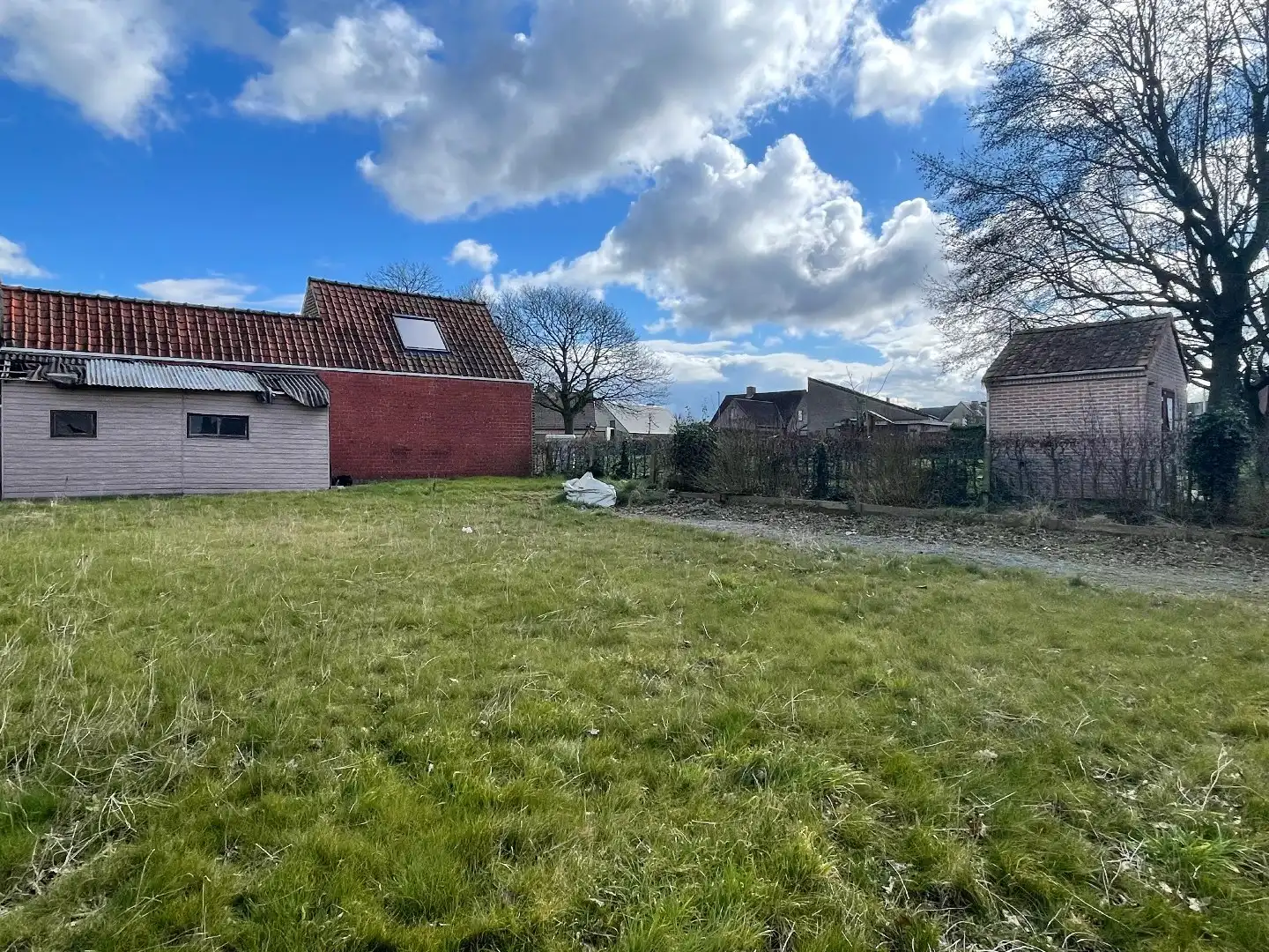 Bouwgrond van 403 m² mét vergund architecturaal woonproject in hartje Lauwe! foto 3