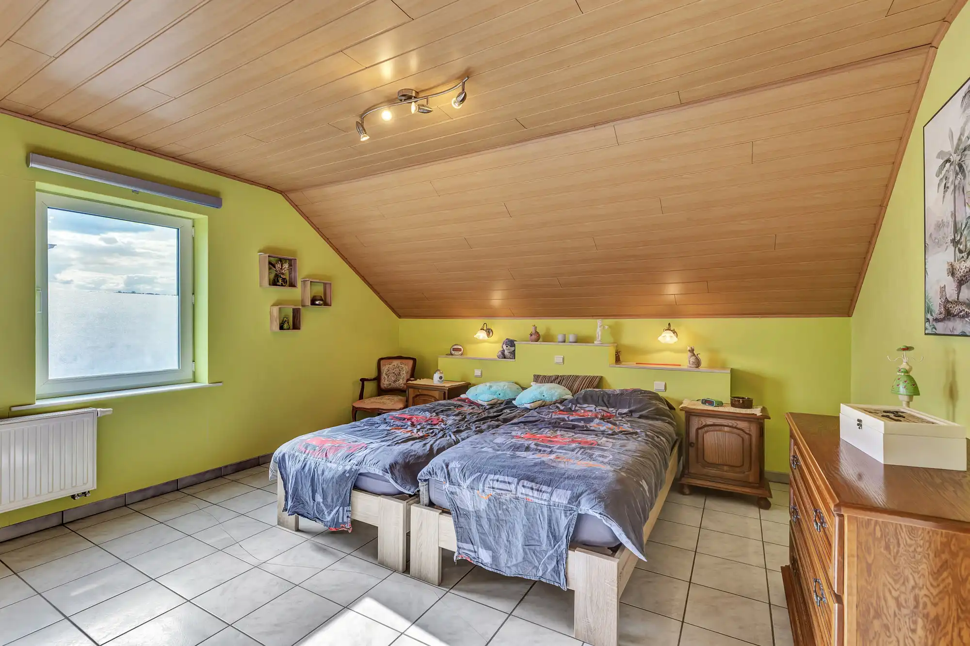 Goed onderhouden villa op groot perceel met 4 slaapkamers foto 30