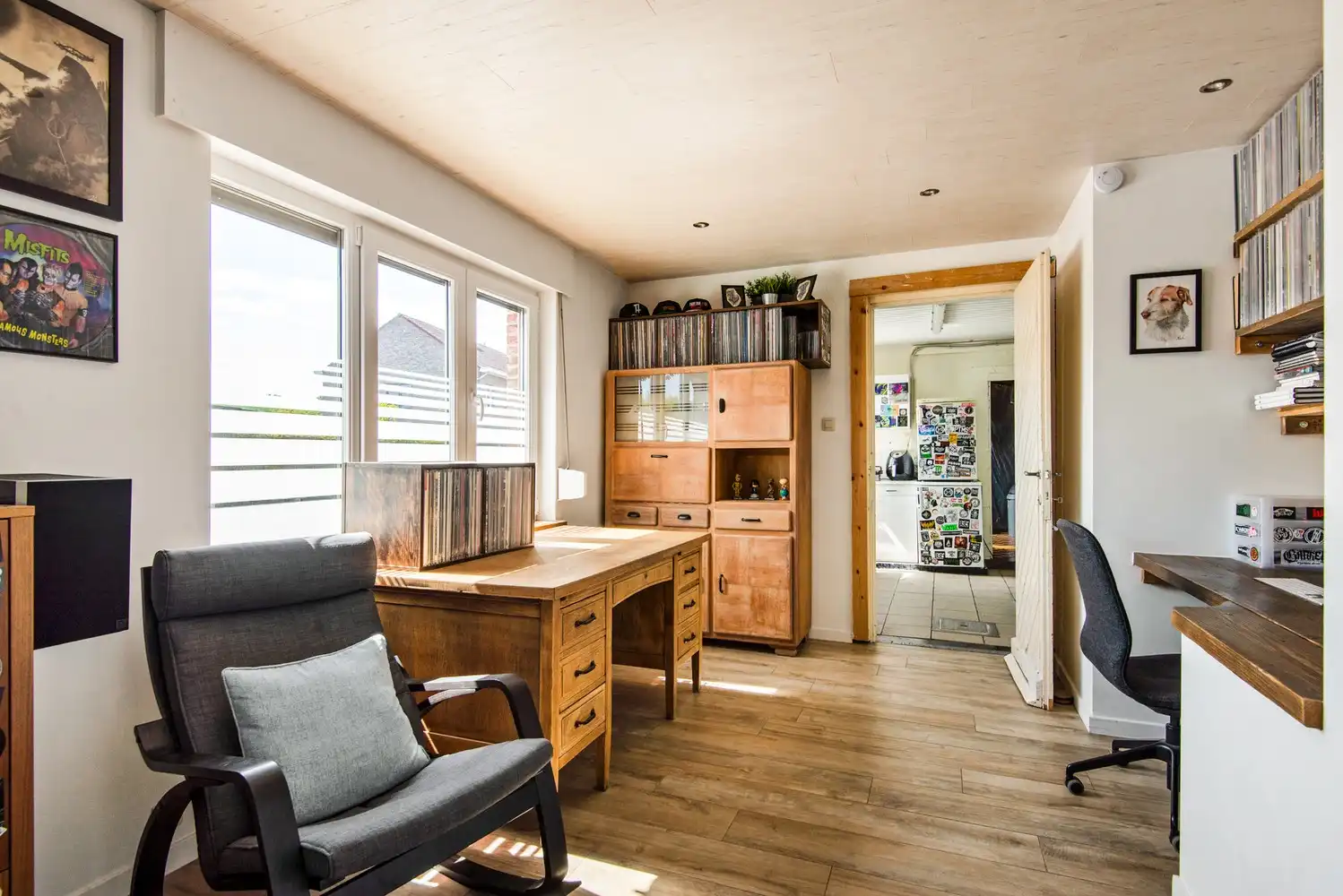 Grotendeels gerenoveerde woning op leuke locatie in Broechem! foto 3