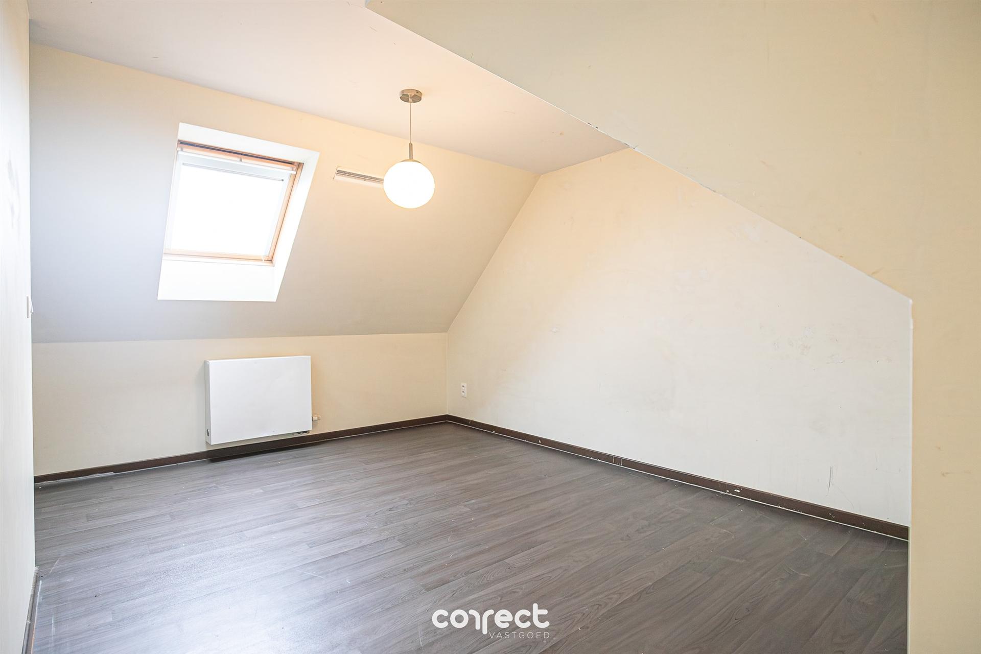 Instapklaar appartement met 3 slaapkamers en terras.  foto 6