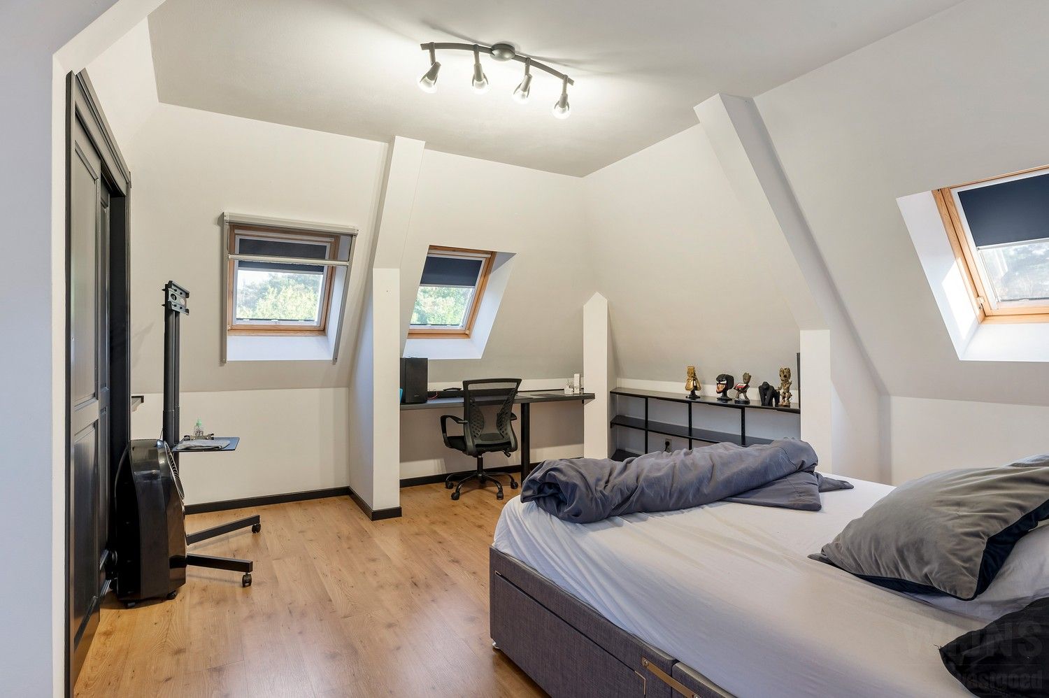 Prachtige en ruime villa met mogelijk zes slaapkamers gelegen op een toplocatie. foto 34