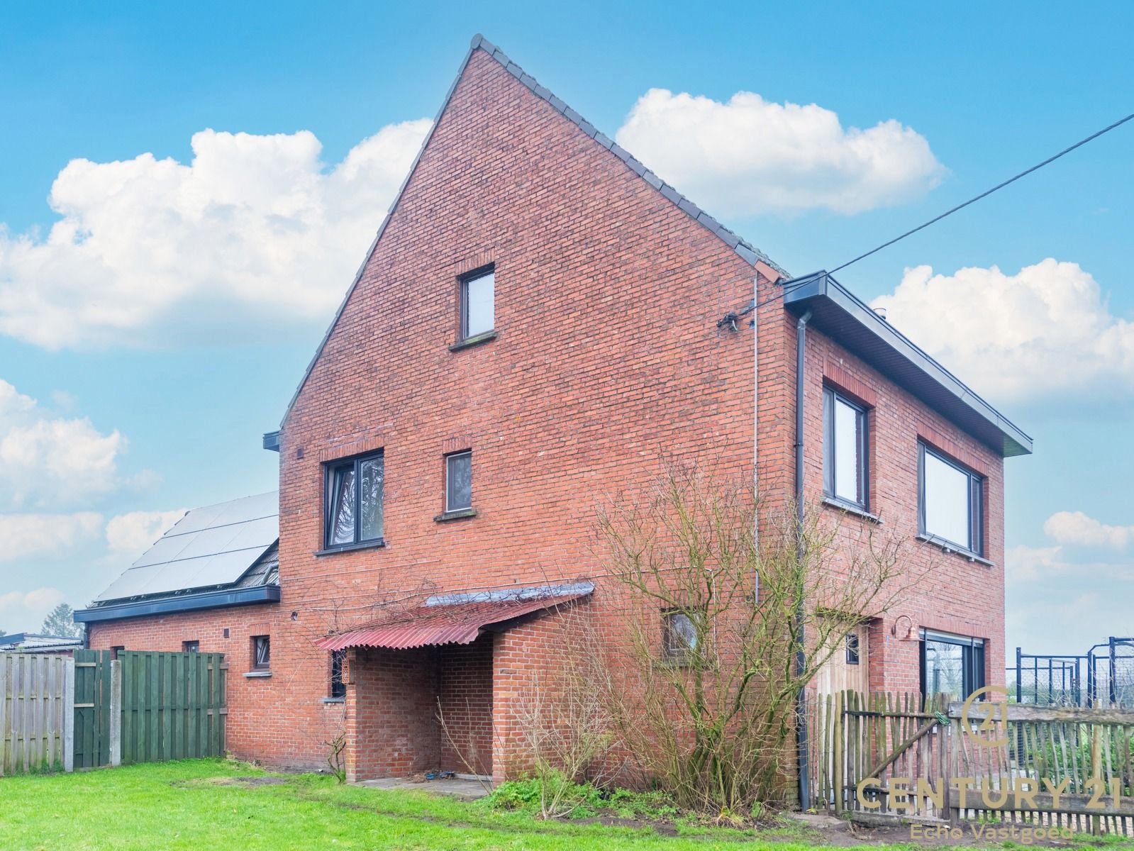 Deels gerenoveerde woning met bijgebouw en mooi vergezicht foto 25