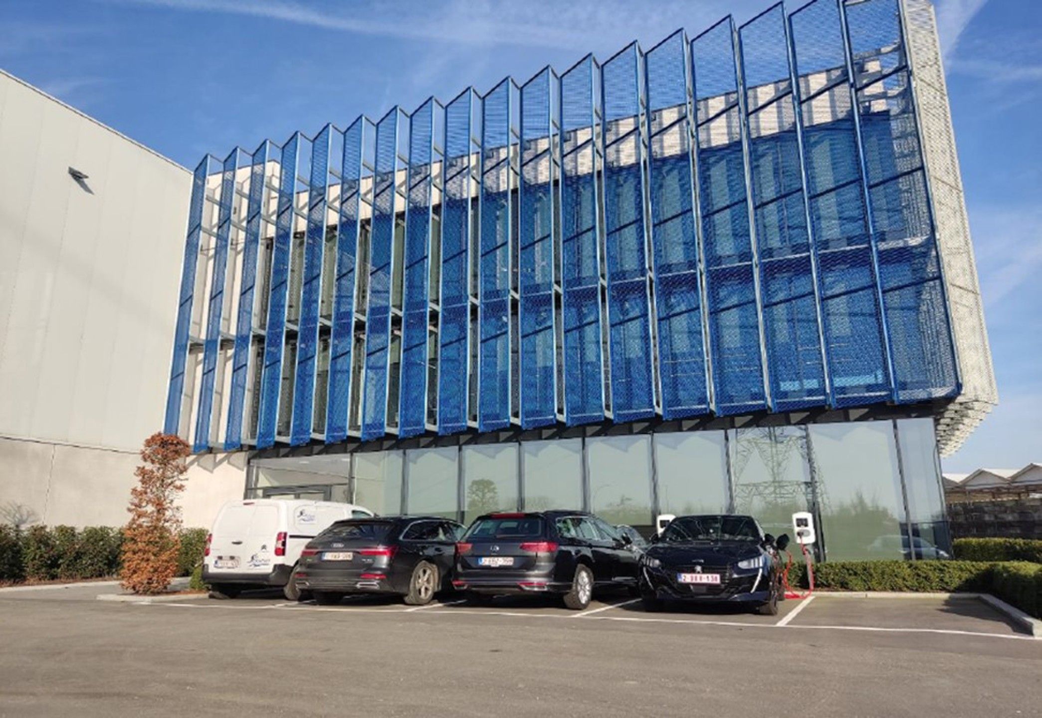 GROBBENDONK: Kantoor te huur foto 8