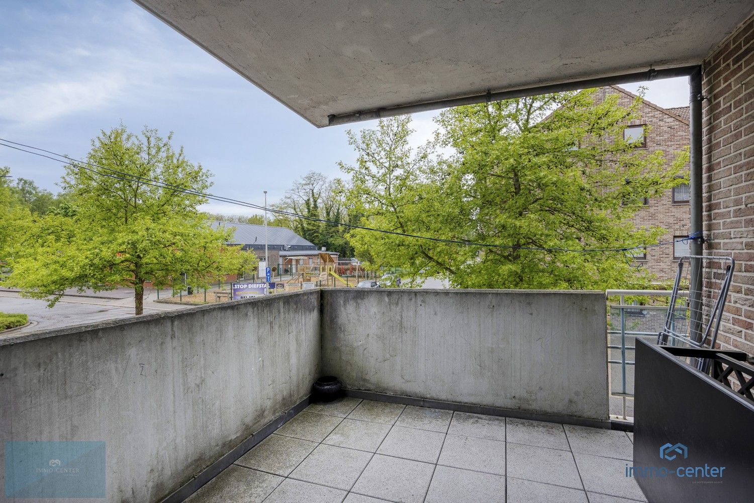 Lichtrijk en Instapklaar Appartement (150 m²) met 3 Slaapkamers en 2 Ondergrondse Parkeerplaatsen in Genk foto 26