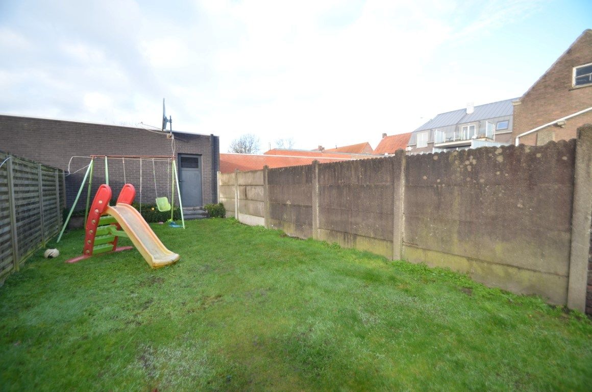 Centrumwoning met 3 slpk en garage foto 18