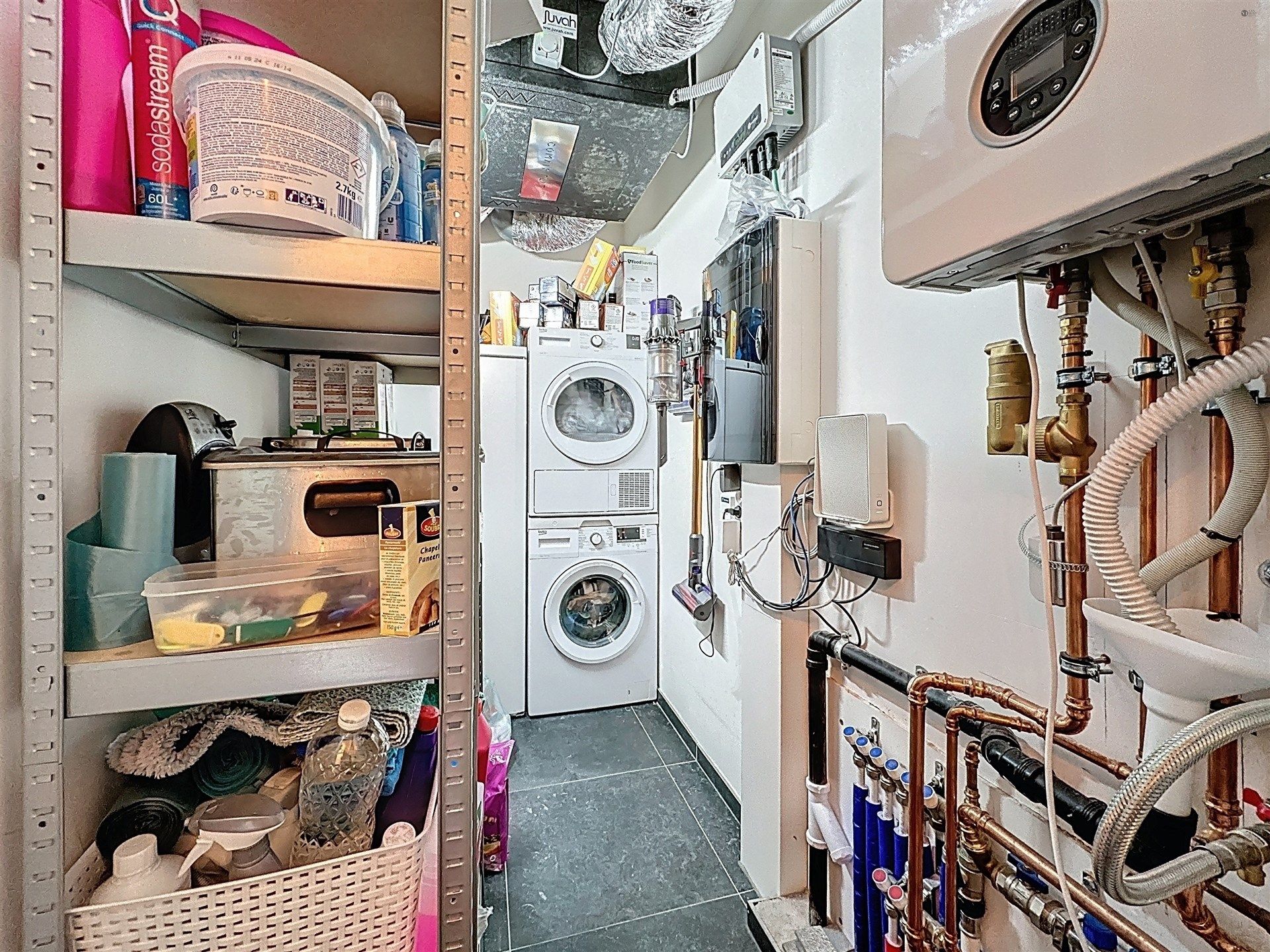 BEN nieuwbouwappartement met 2 slaapkamers, privatieve autostaanplaats en fietsenberging op toplocatie foto 10