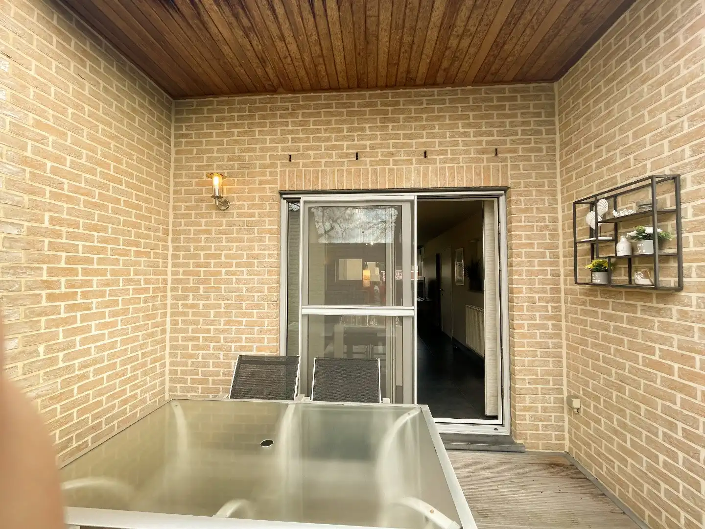 Verzorgde bel-etagewoning met 3 slpk, terras, patio  en garage nabij het centrum van As. foto 17