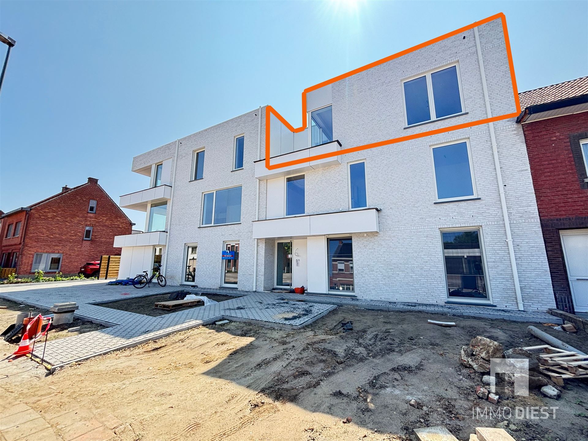 Luxueus appartement dichtbij het centrum van Tessenderlo foto {{pictureIndex}}