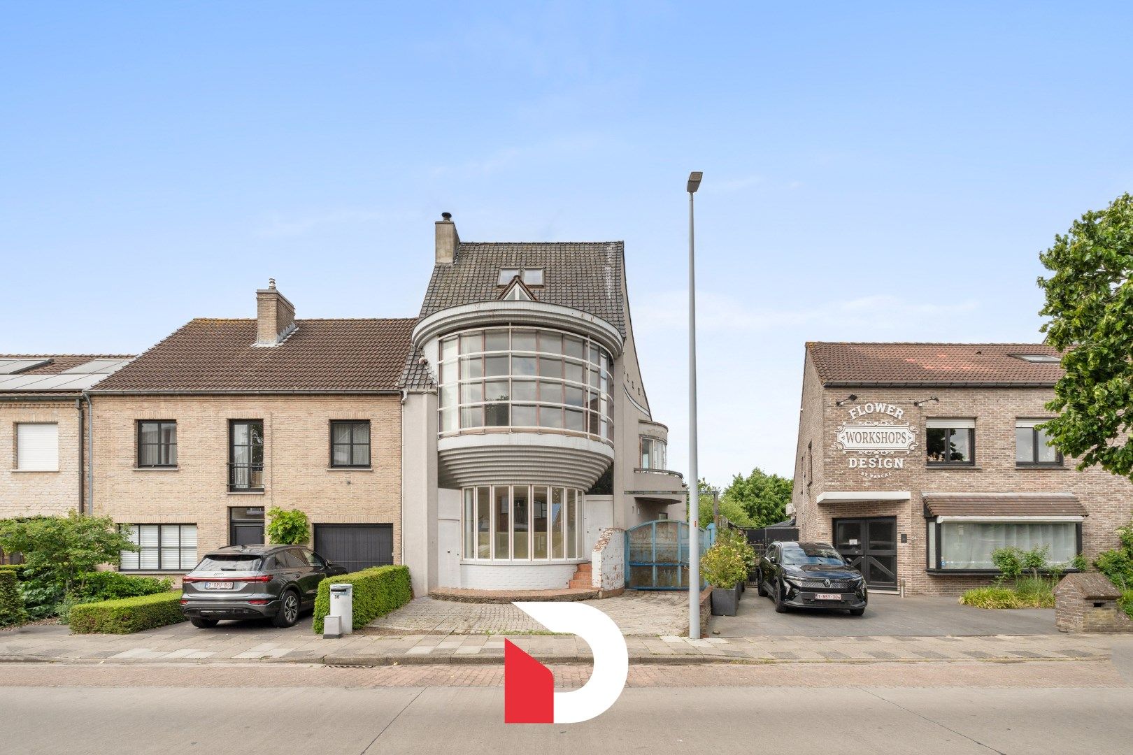 Unieke architectenwoning met 5 slk te Sint-Kruis Assebroek foto {{pictureIndex}}
