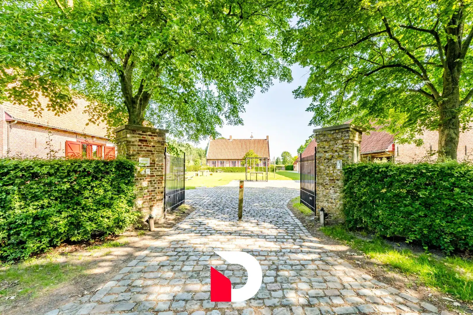 Unieke erfgoedsite “Klokhof Loppem” met uitzonderlijk potentieel in een groene omgeving foto 8