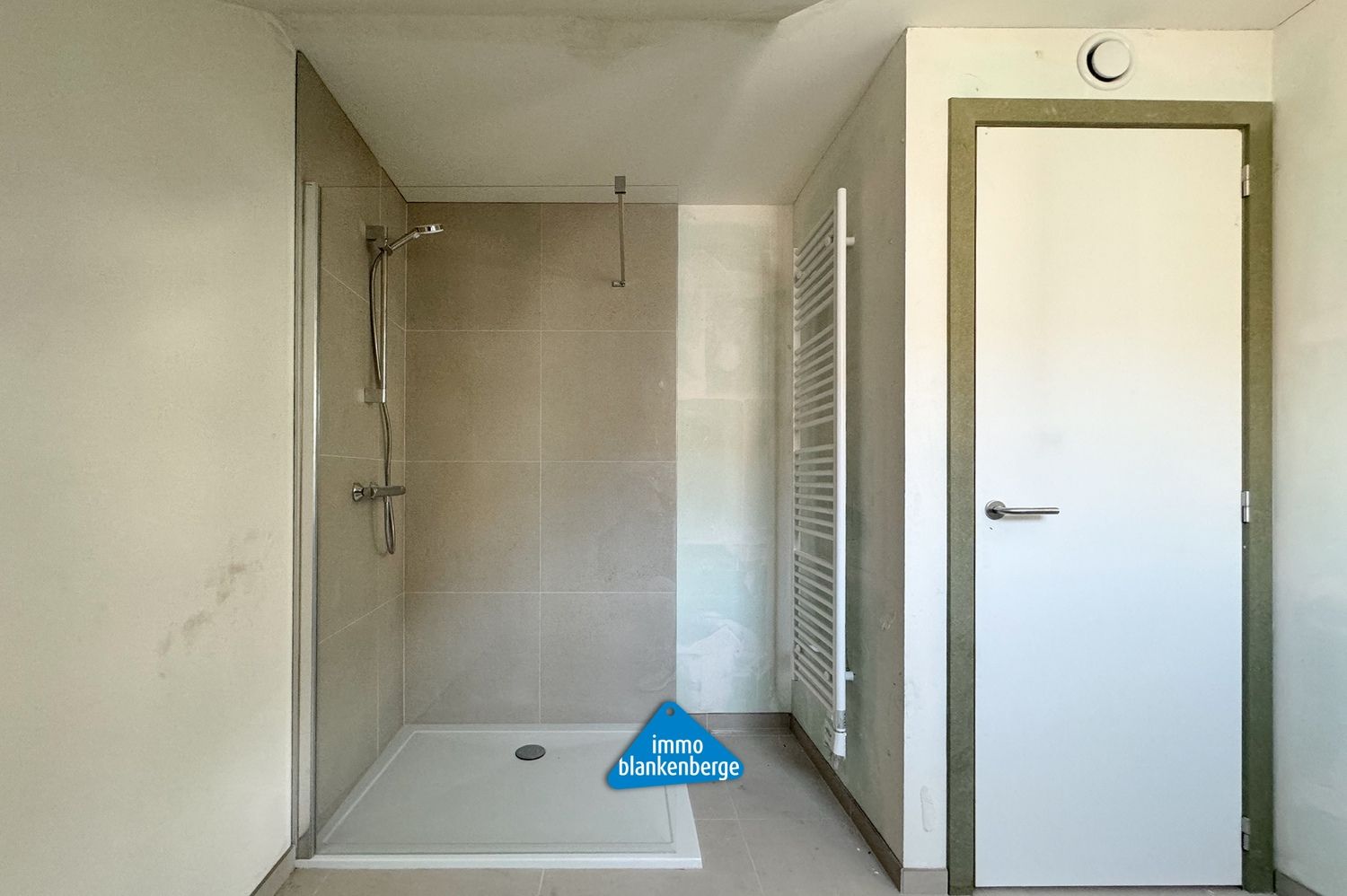 Duplex Appartement op de Zevende Verdieping met Twee Slaapkamers en een Zuidgericht Terras foto 12