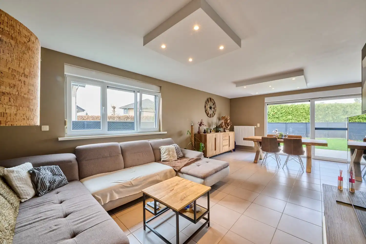 Gezellig appartement met 2 slaapkamers, terras en tuintje foto 4