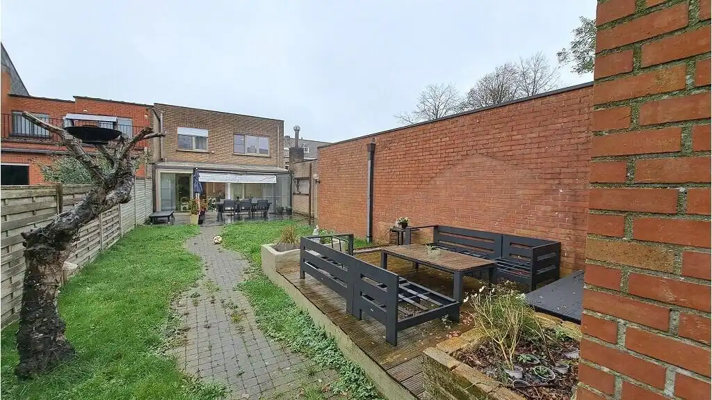 Ruime woning met garage te koop in Assebroek Brugge foto 17