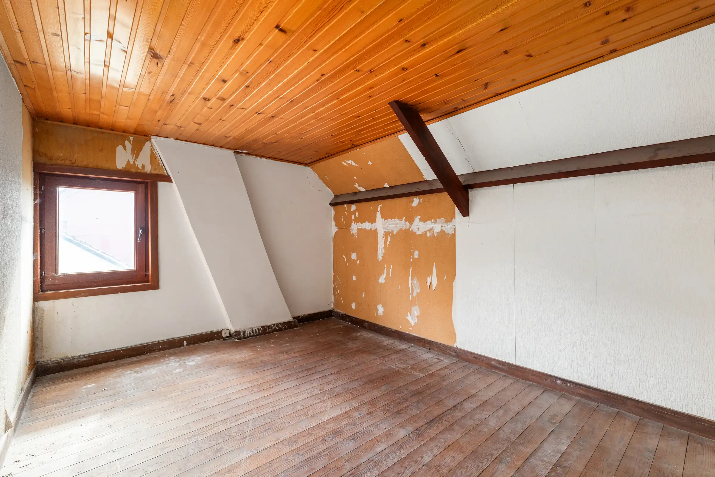 Voormalige pastorij op 520 m² met garage foto 15
