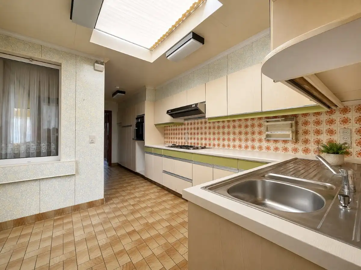 Dadizele – Gezinswoning met ruime tuin op een perceel van 930 m² foto 8
