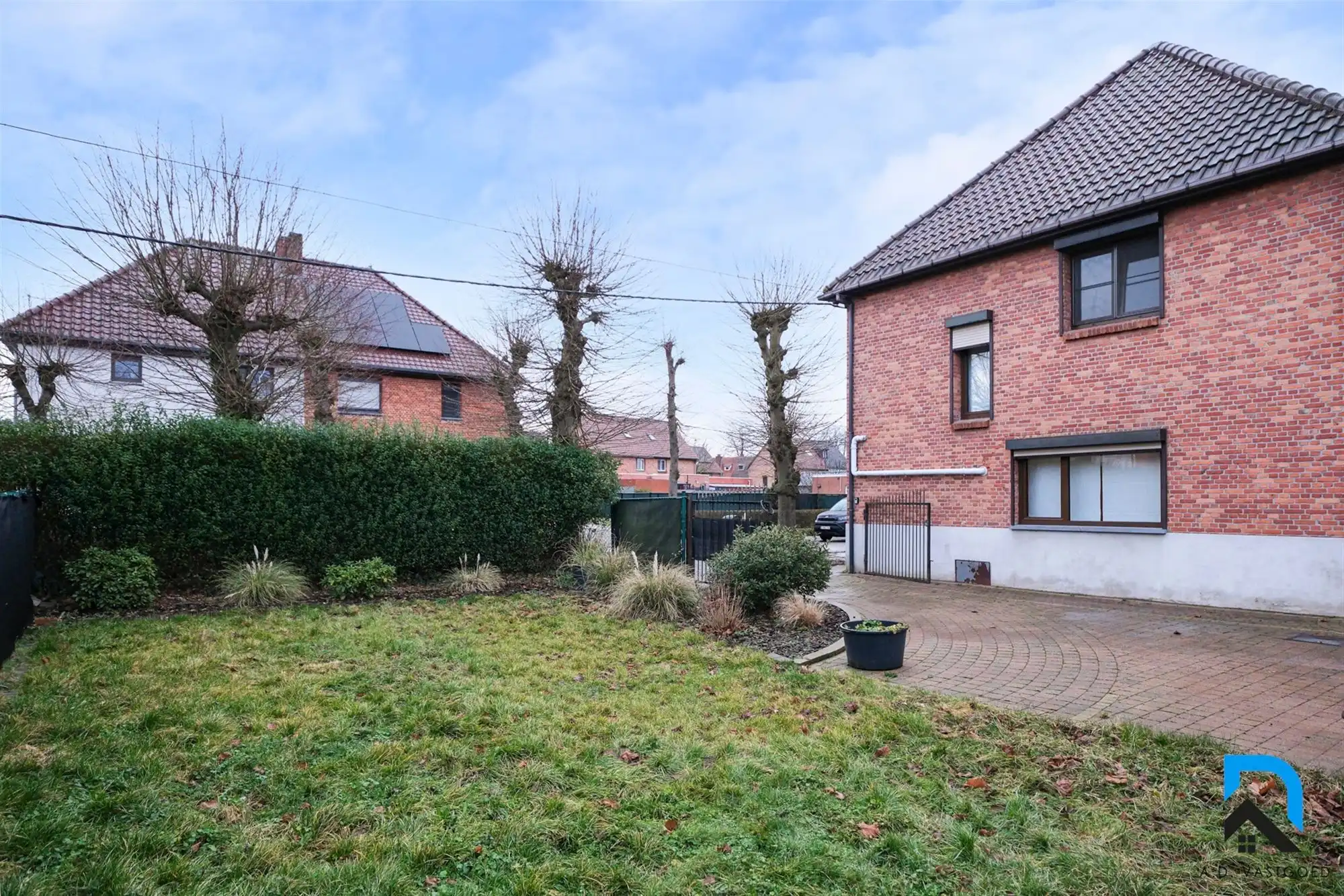 Mooie woning met tuin en garage foto 30