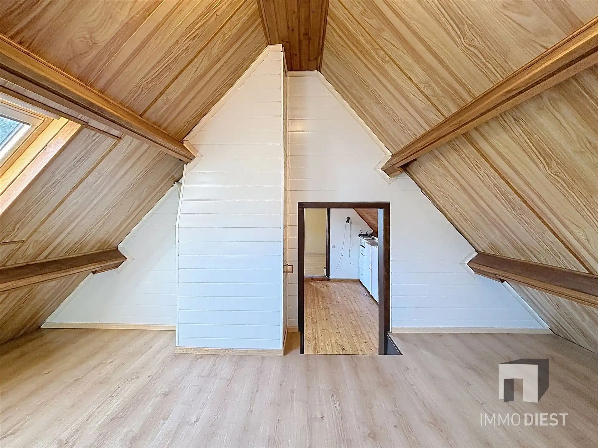 Fermette op 8a 60ca met achteraan zicht over de Demervallei (Langdorp). foto 23