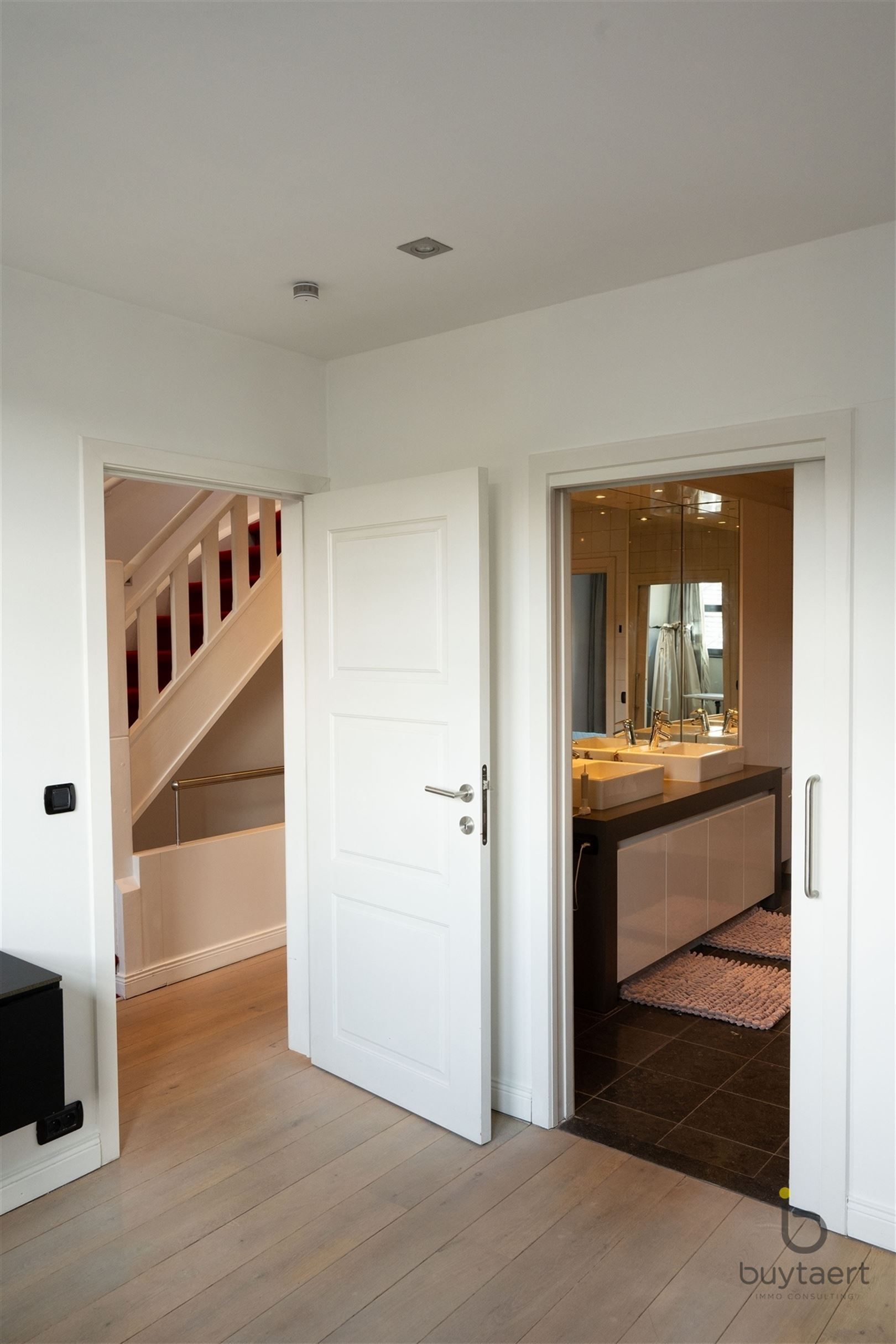 Véél ruimte, terras én tuin: lichtrijk 3 slaapkamer - triplex appartement in hartje Schilde! foto 46