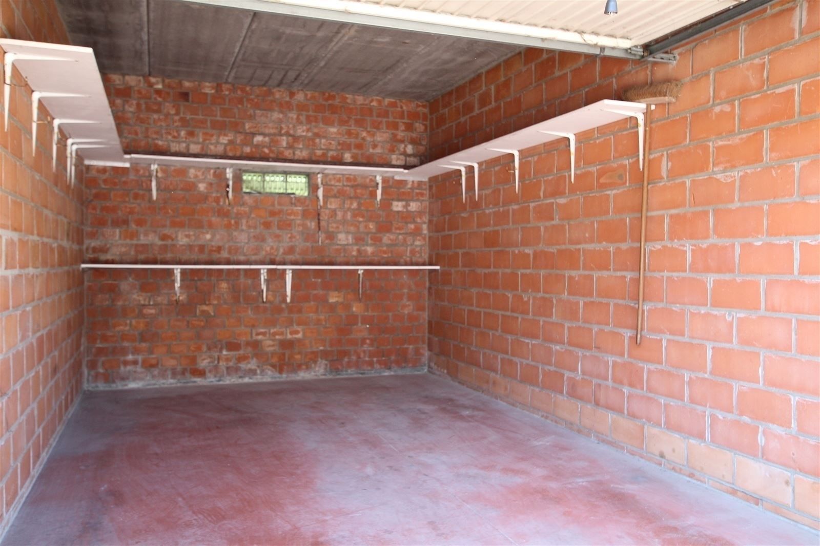 Afgesloten garagebox residentie De linde foto 2