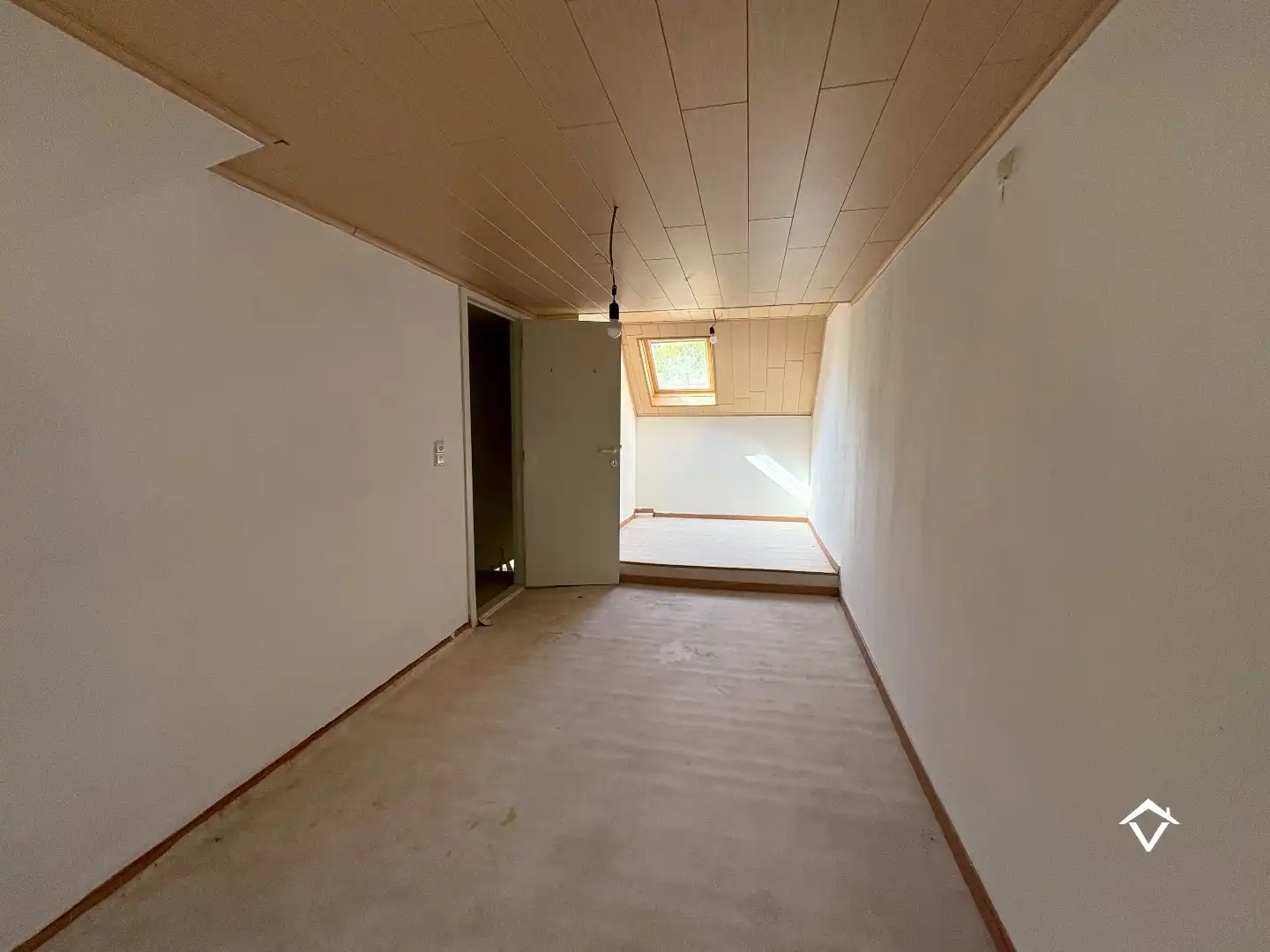 Unieke ruime eigendom op 1169 m² grond met voormalige handelsruimte in centrum Koekelare foto 15