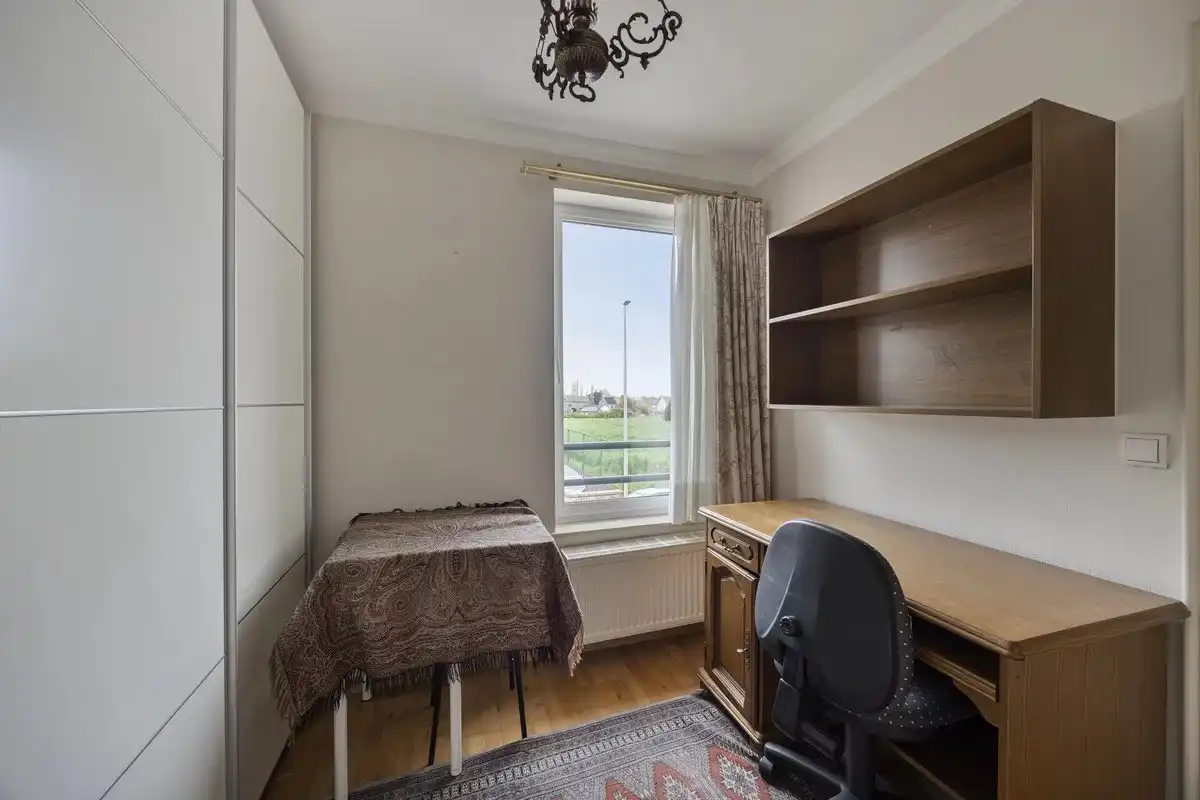 LICHTRIJK APPARTEMENT VAN 92M²  MET TWEE SLPK'S EN UNIEK TERRAS VAN 27M² IN KESSELT foto 12