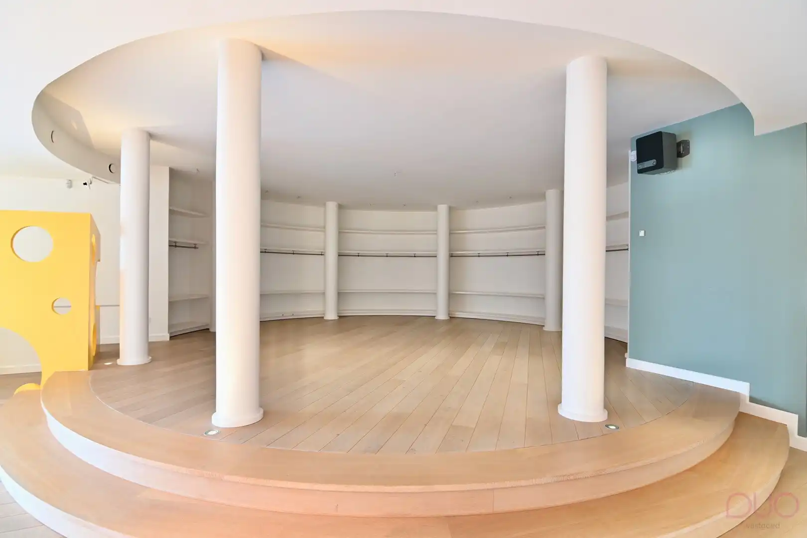 Handelspand op commerciële locatie met  luxueuze penthouse tussen de boomgaarden foto 4