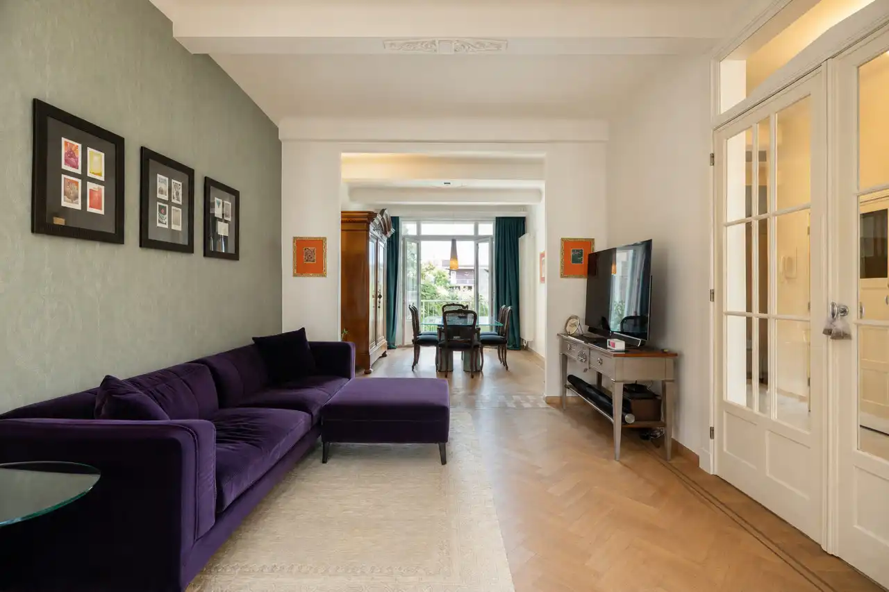 Energiezuinig (EPC B) en hoogwaardig gerenoveerd art-decoappartement met 2 slaapkamers, terras en gelijkvloerse polyvalente ruimte op absolute toplocatie aan ’t Groen Kwartier foto 8