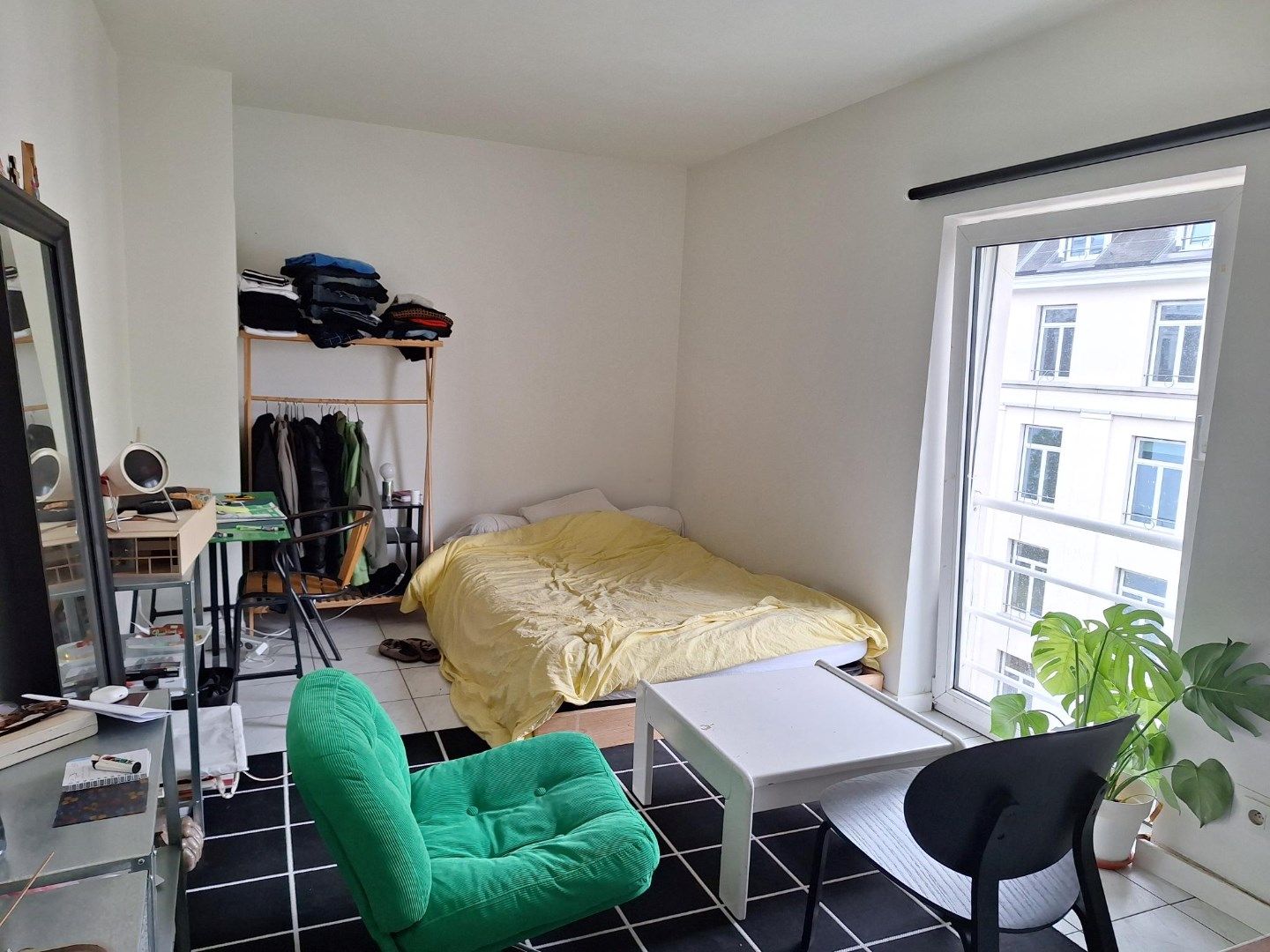 Studio voor student - bezoek in te plannen via www.woonkantoor.be foto {{pictureIndex}}