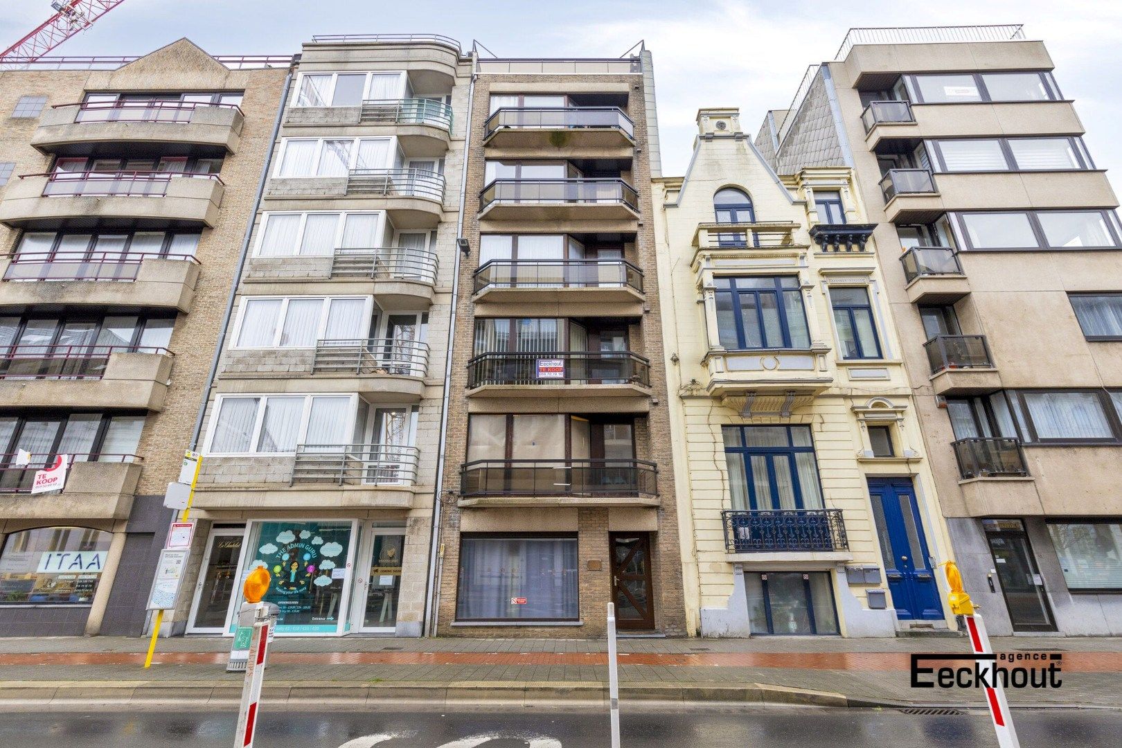 Ruim en instapklaar appartement op wandelafstand van het strand en het centrum! foto {{pictureIndex}}