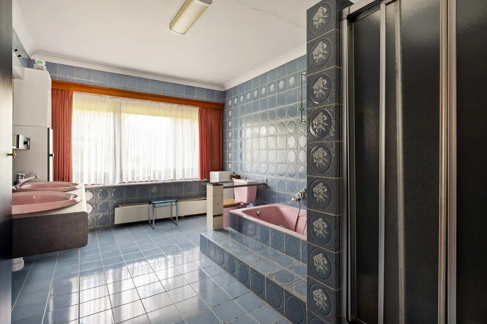 Gelijkvloerse woning met veel potentieel op een ruim perceel nabij het centrum van Herselt! foto 11