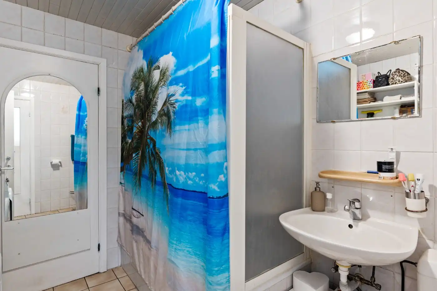 Te renoveren woning met 2 slpk. en tuin foto 6