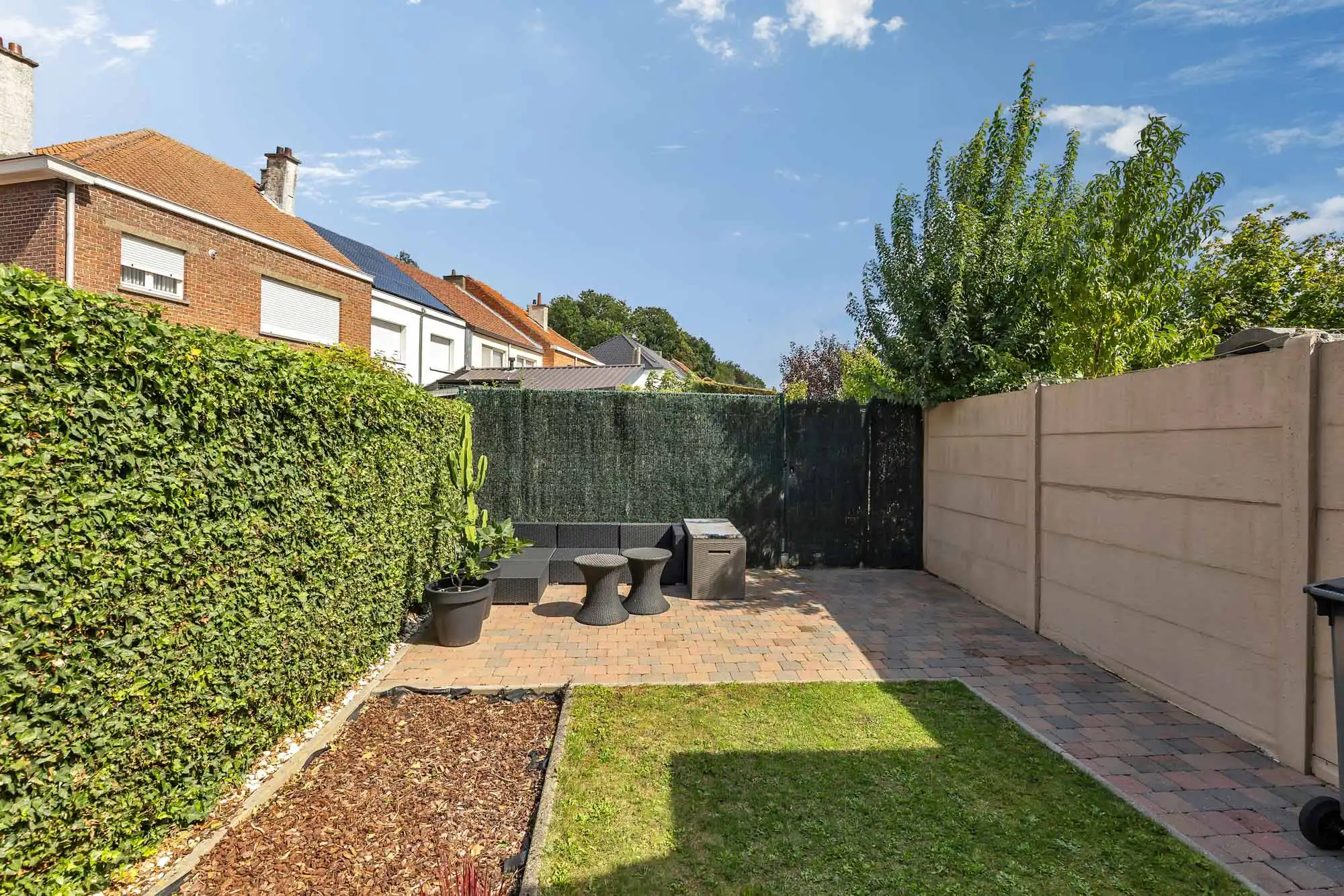 Instapklare woning met 3 slaapkamers, tuin en terras foto 14