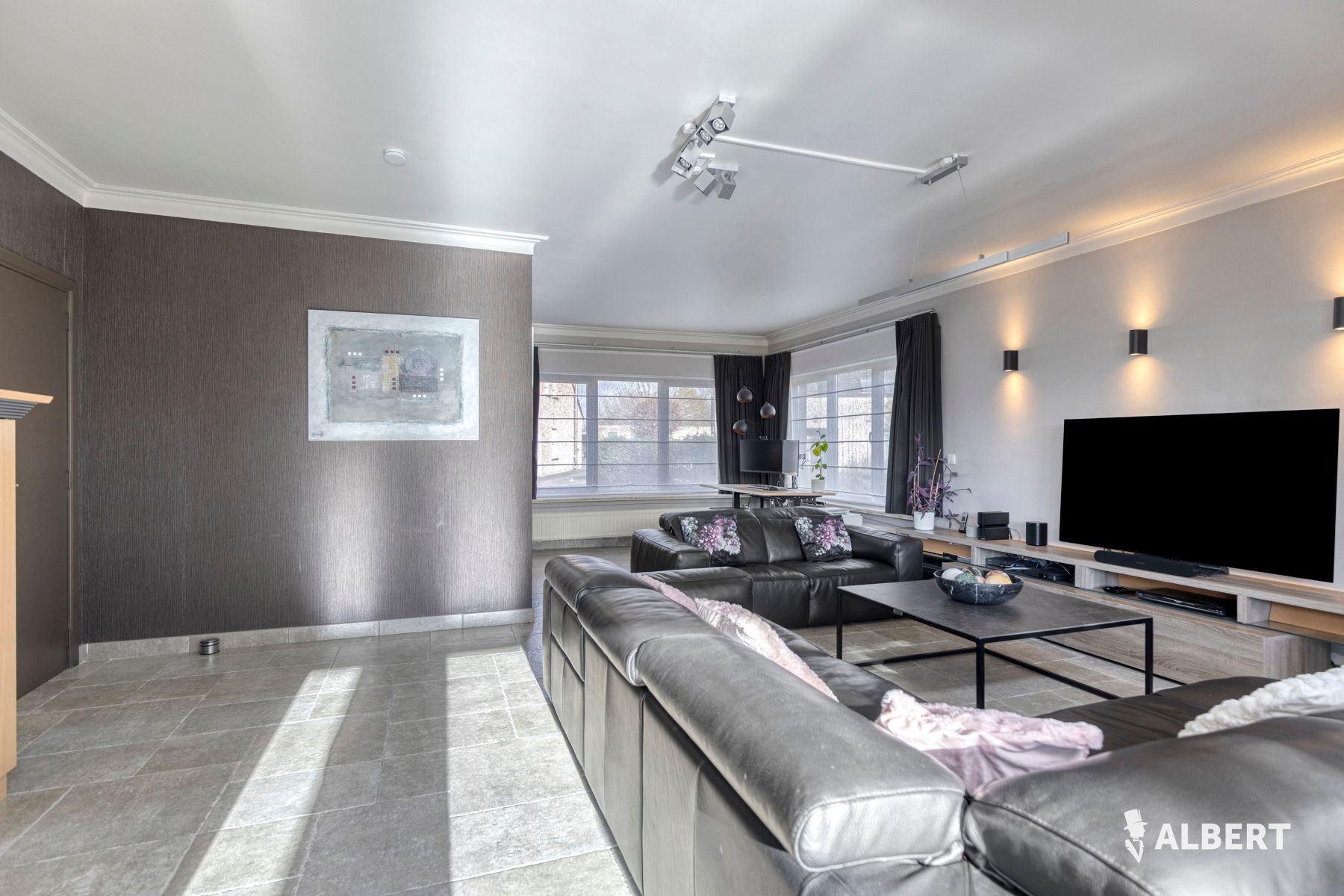 Instapklare woning met 4 slaapkamers en zuigerichte tuin foto 5