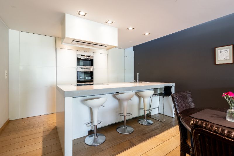 Instapklare, luxueus afgewerkte woning met tuin en polyvalente ruimte op toplocatie foto 7