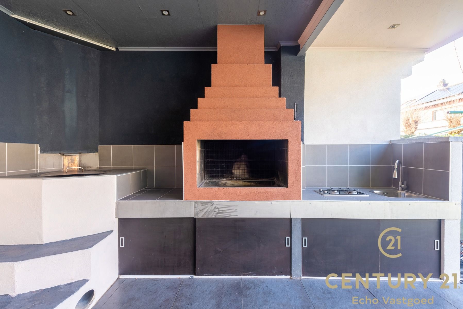 Recent gerenoveerde ruime woning met prachtige tuinlounge foto 26