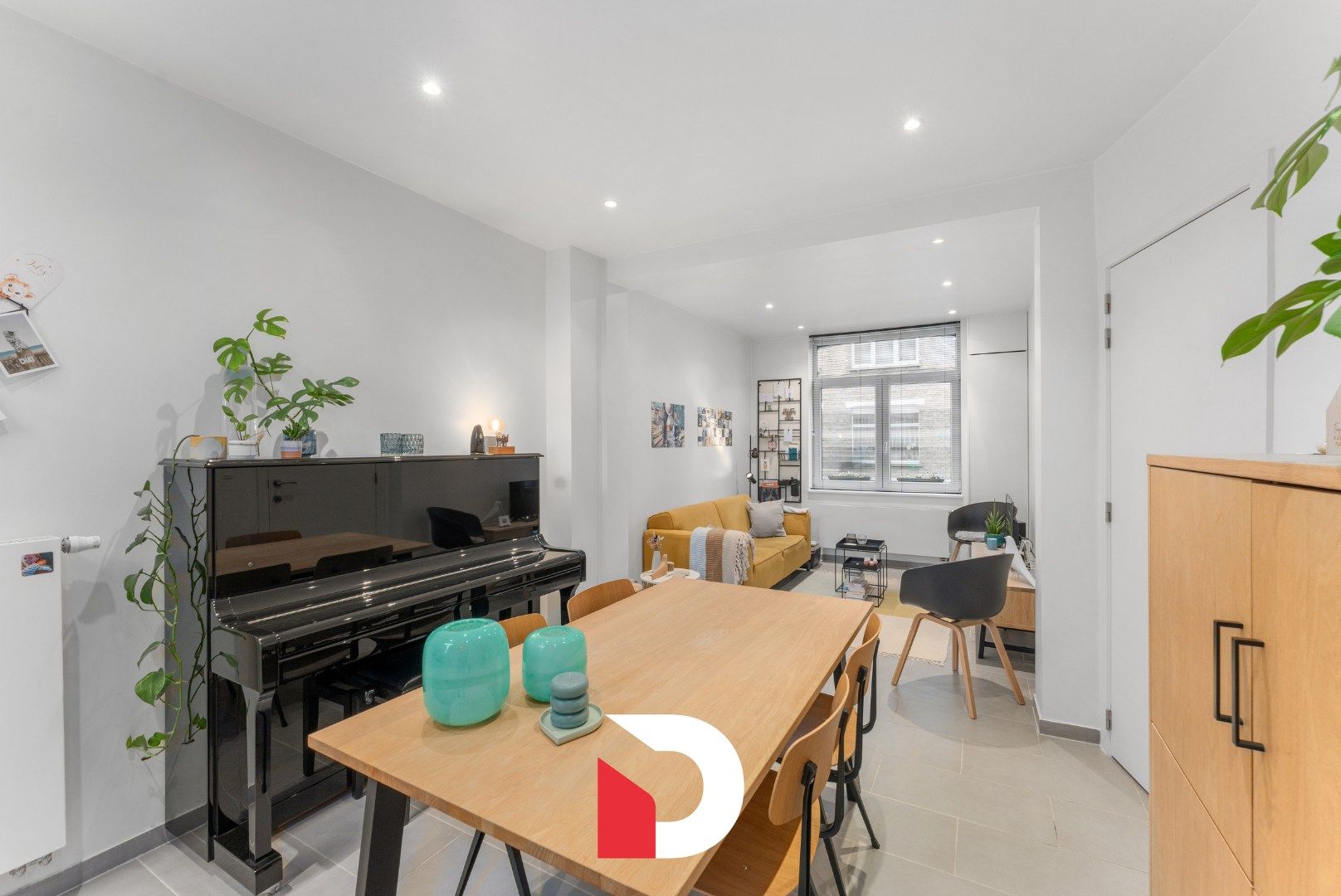 Instapklare woning in hartje Assebroek foto 2