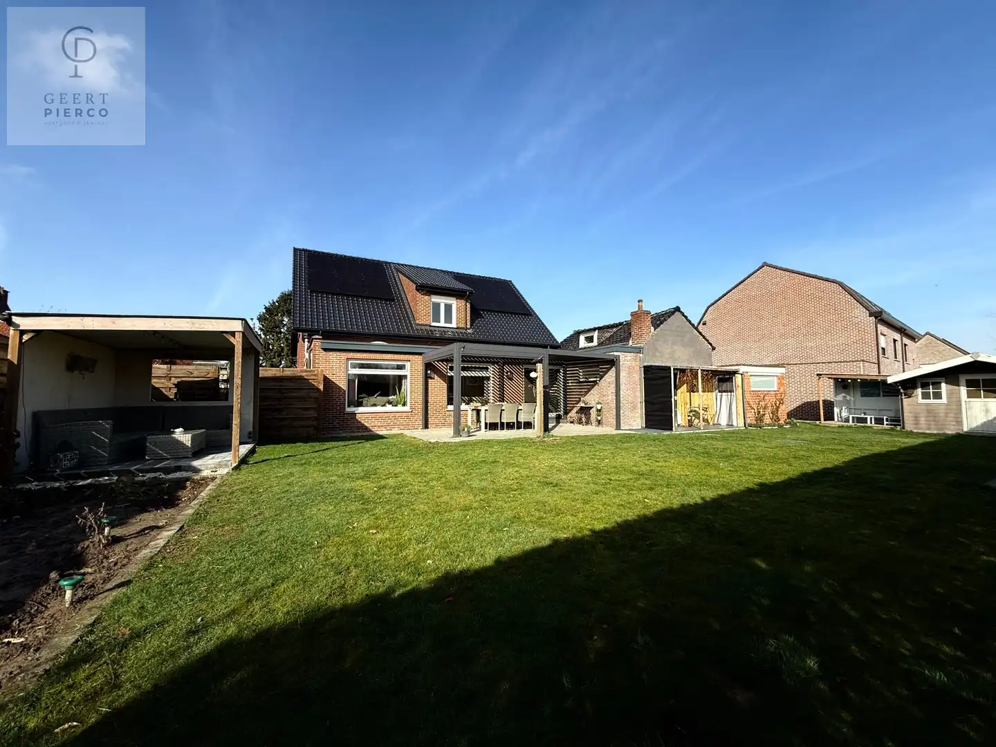 Knappe gerenoveerde gezinswoing foto 55