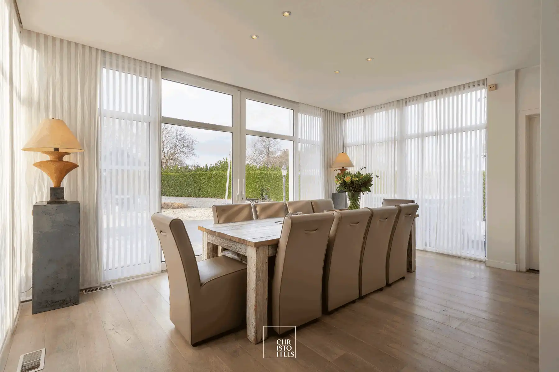 Tijdloze villa van 422 m² met uitzonderlijke ruimte en mogelijkheden nabij Maastricht! foto 8