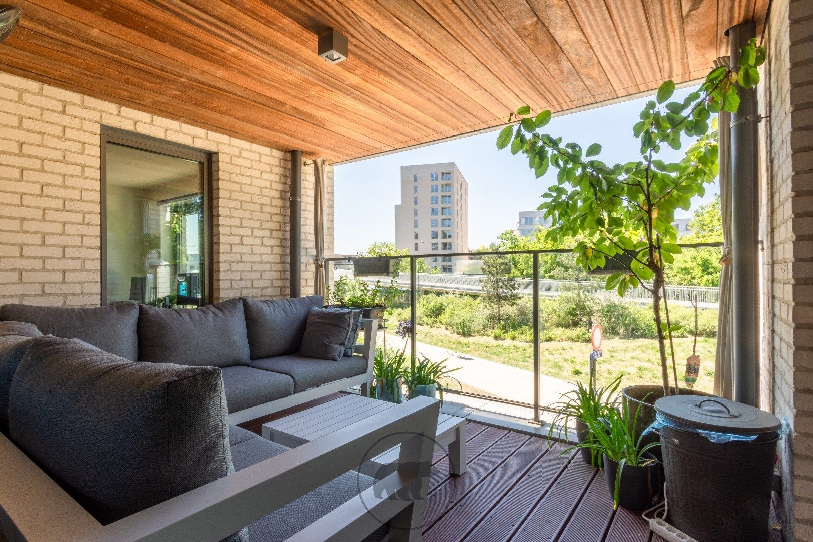 Prachtig appartement met zicht op de Schelde nabij centrum Gent foto {{pictureIndex}}