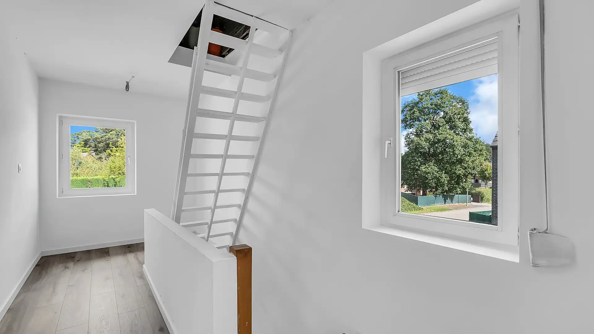 Rustig gelegen energiezuinige woning met 3 slaapkamers op een perceel van 6a foto 17