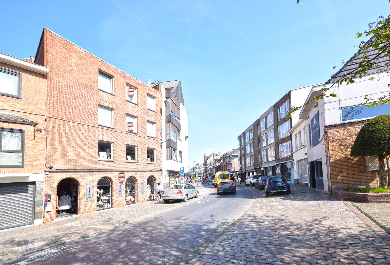 HANDELSRUIMTE MET BOVENLIGGEND APPARTEMENT IN STADSCENTRUM ROESELARE foto 15